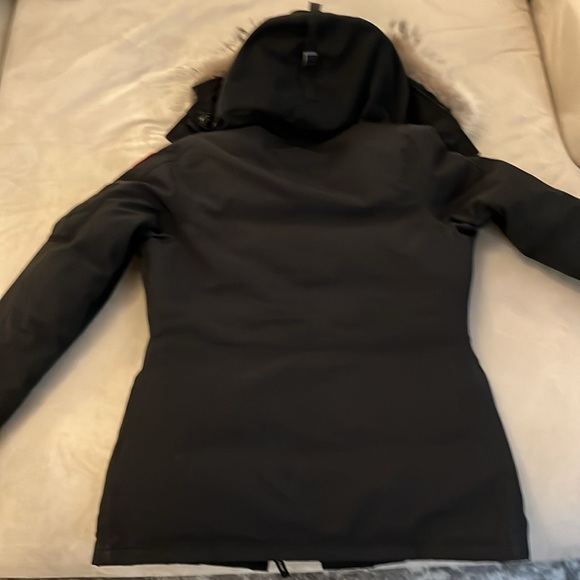 Canada Goose Montebello Parka - Picture 8 of 9